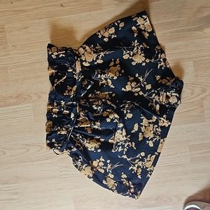 Pretty floral print belted shorts